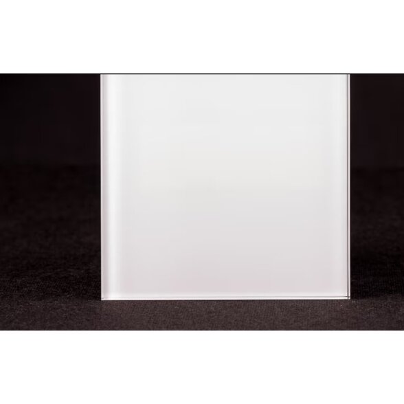 Baltas RAL9003 stiklas Baltas RAL9003 stiklas